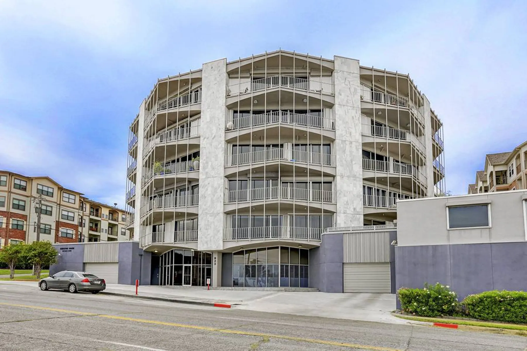 Executive House condominium tower — Corpus Christi